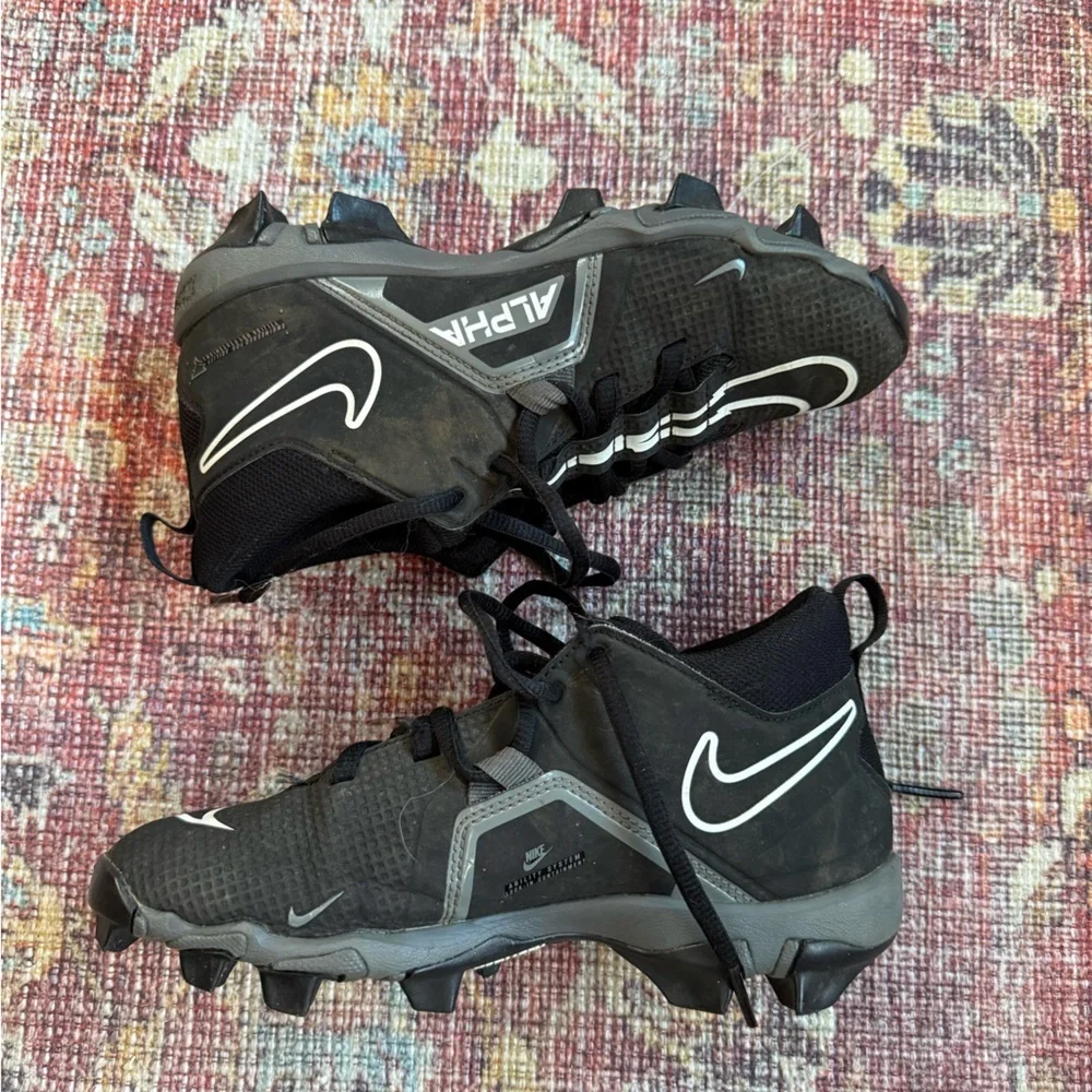 Nike Alpha Youth 4 Black Grey Football Cleats
